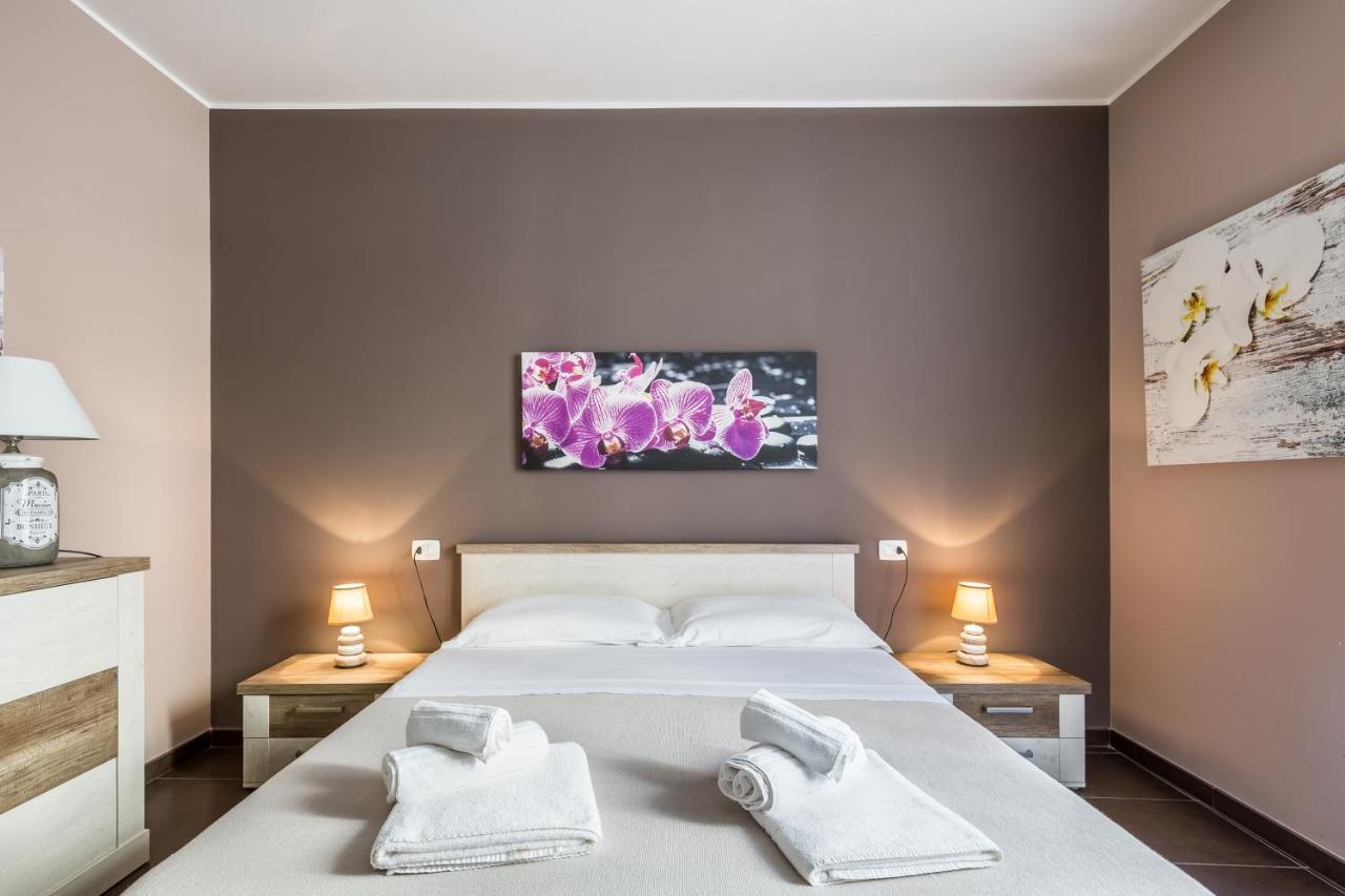 Modica For Family - Rooms And Apartments מראה חיצוני תמונה
