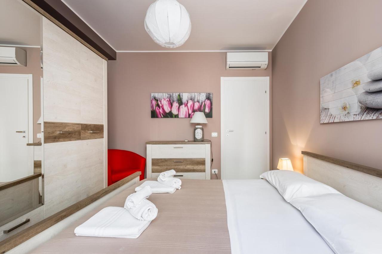 Modica For Family - Rooms And Apartments מראה חיצוני תמונה